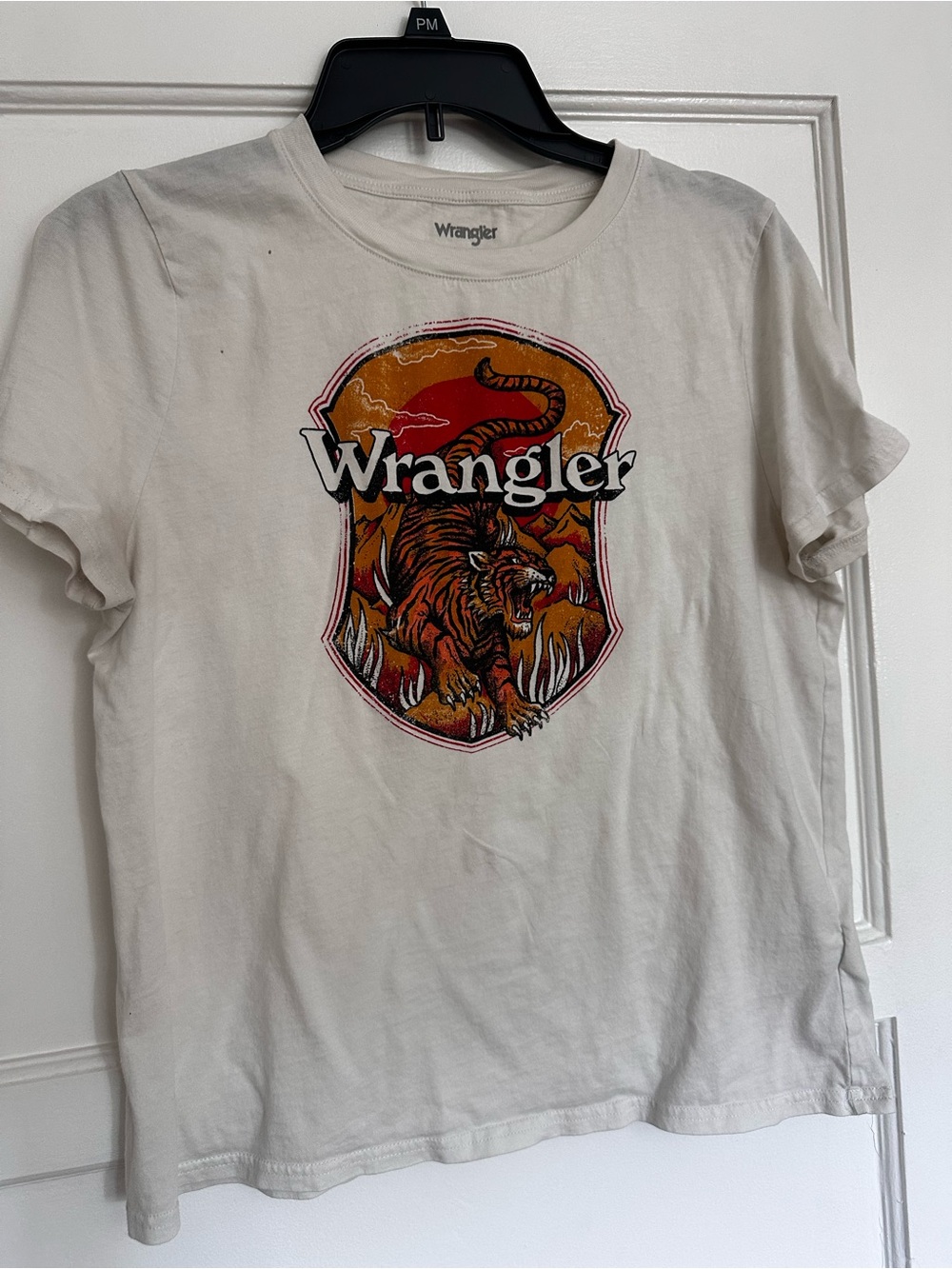 Wrangler White Graphic Logo Tee - Tiger Shield